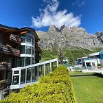 ホテル Viktoria-leukerbad-therme 3*