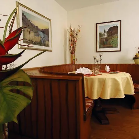 מלון Viktoria-leukerbad-therme 3*