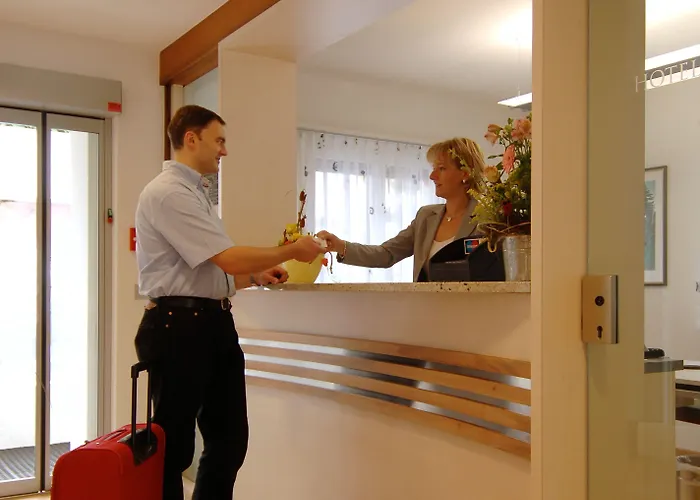 Viktoria-leukerbad-therme Отель Лойкербад