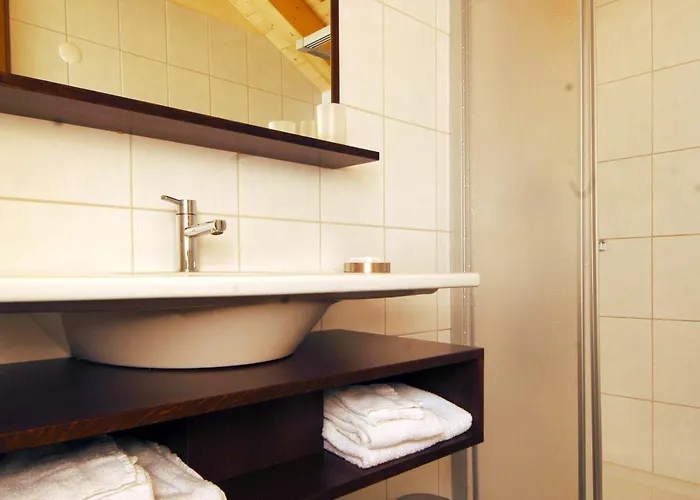 Отель Viktoria-leukerbad-therme 3*